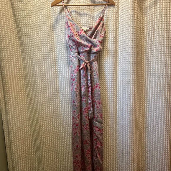Monteau Dresses & Skirts - Monteau Pink and Gray Floral Maxi Dress